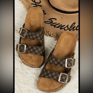 Geometric Print Cut Out Buckle PU Leather Flat Slippers